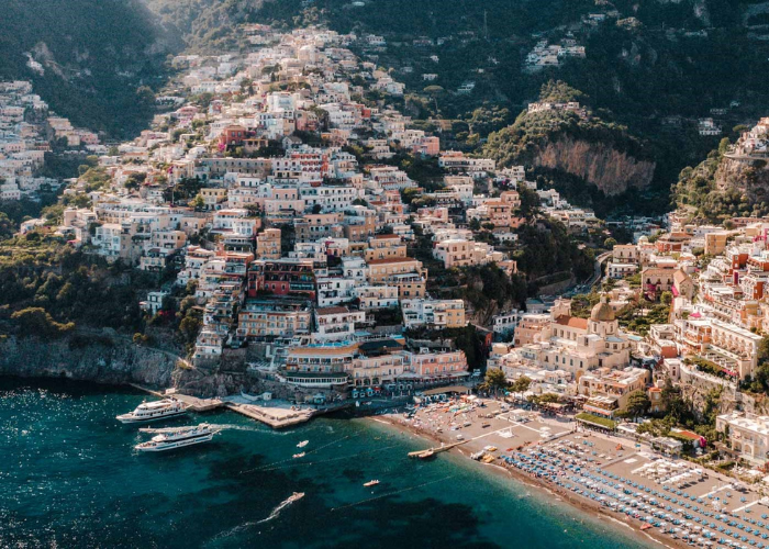 Naples vs Positano - (2023) Comparison Guide