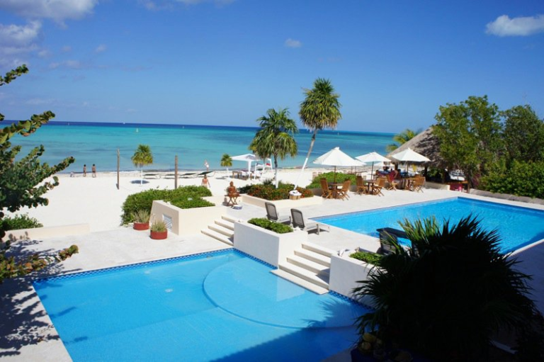 15 Best Beach Clubs Cozumel (2024) - The Green Voyage