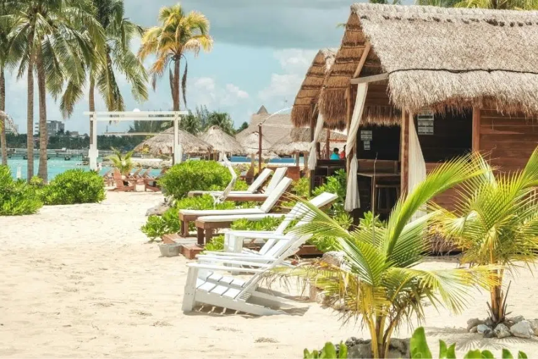 15 Best Beach Clubs Cozumel (2024) - The Green Voyage