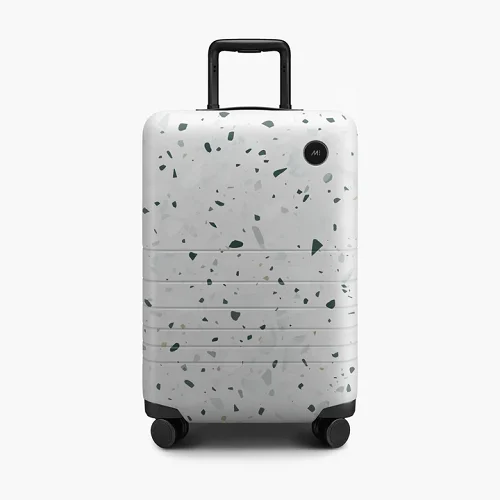 Carry on Plus – Monos Luggage