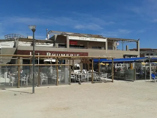 beach club marseille