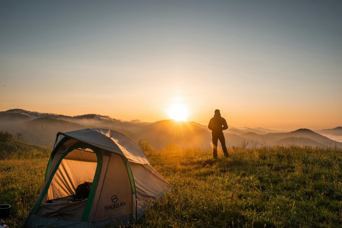 21 Reasons Why Camping Sucks