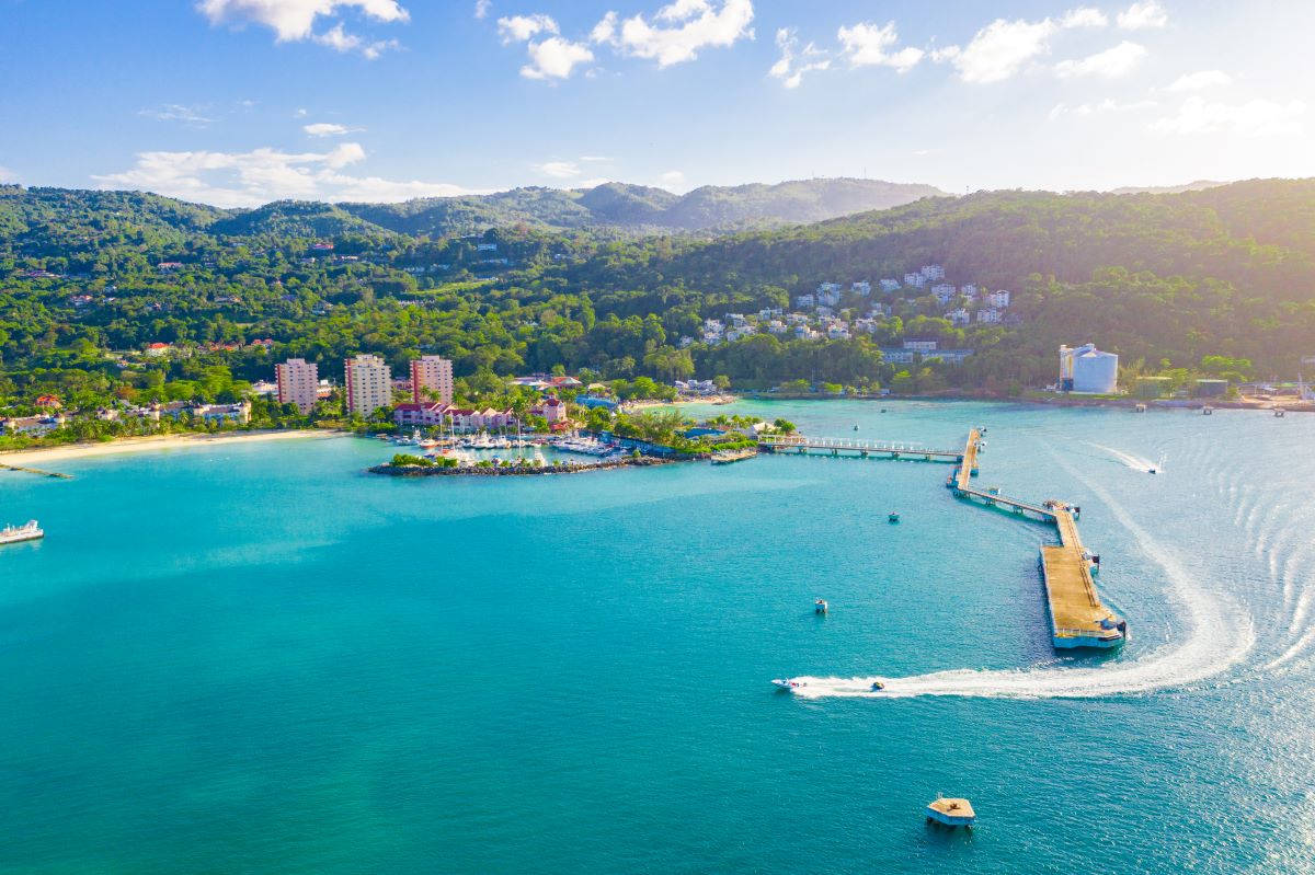 Avoid These Dangerous Caribbean Destinations: Travel Safely This Year